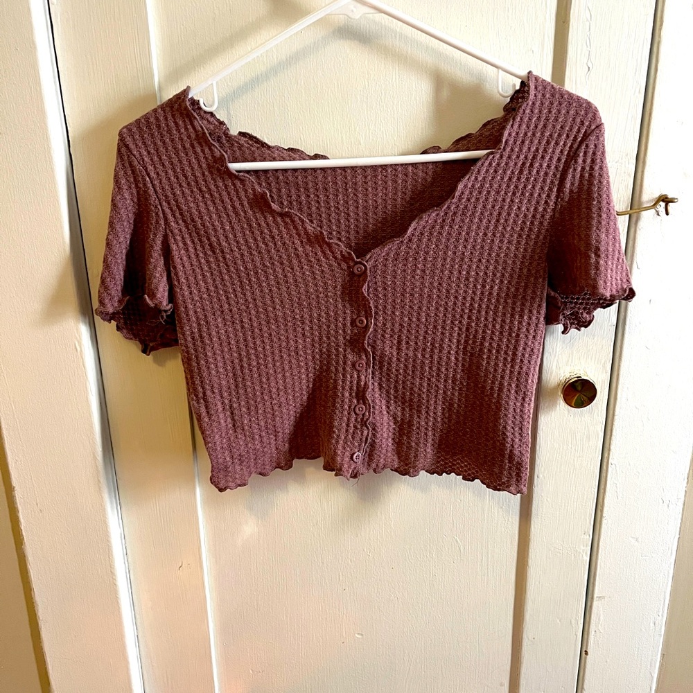 Cute light-weight summer top!! 🌸🌲💐🌻